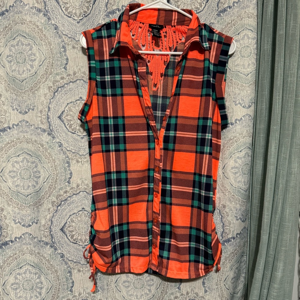 Sleeveless Plaid Top